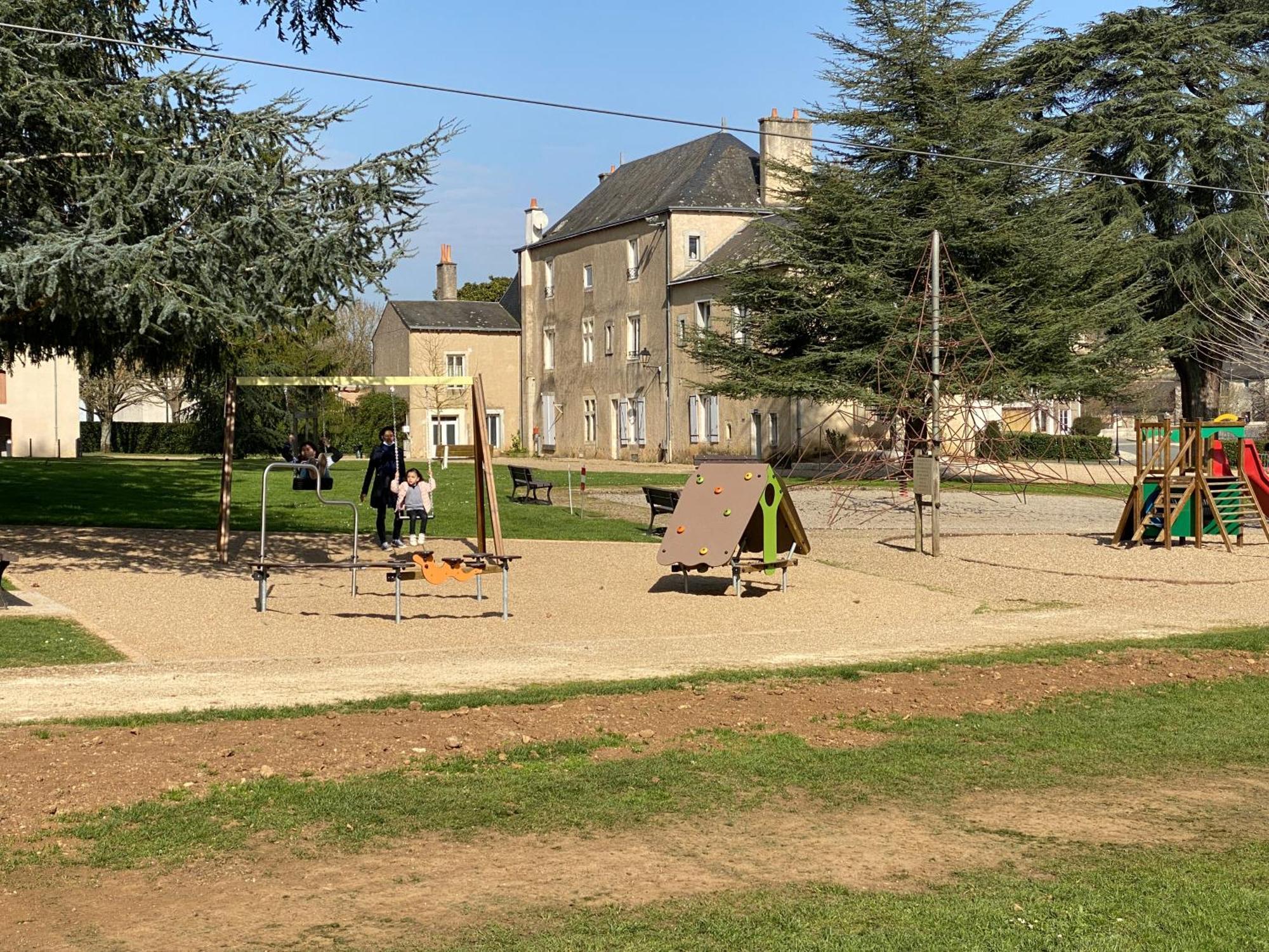 Logis Hotel Le Saint Georges Vivonne Kültér fotó