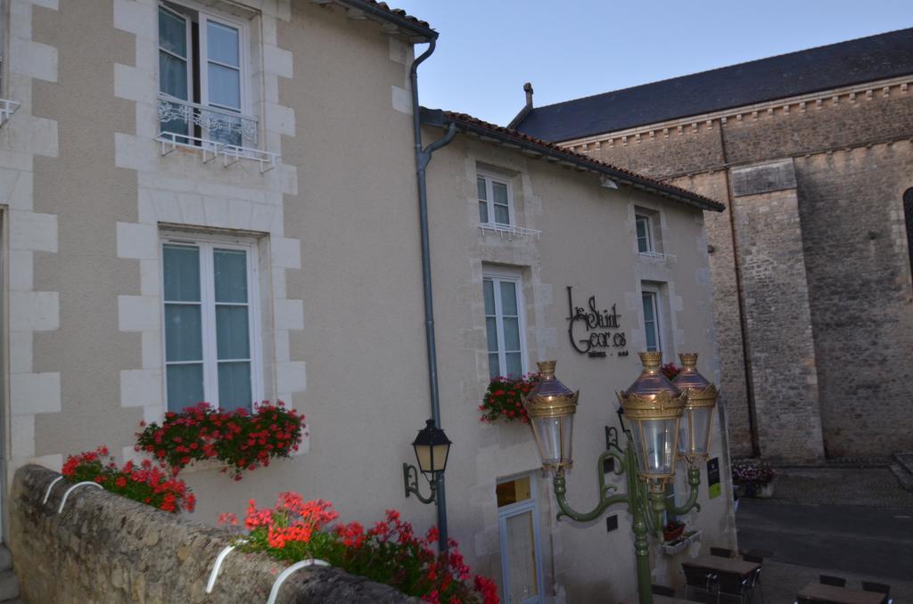 Logis Hotel Le Saint Georges Vivonne Kültér fotó
