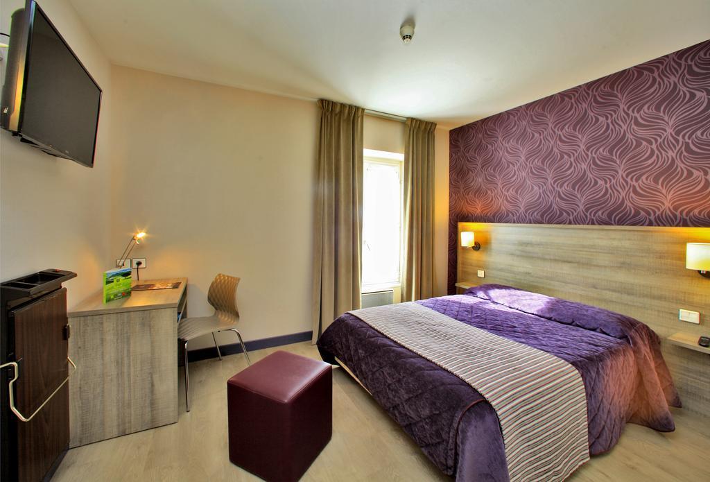 Logis Hotel Le Saint Georges Vivonne Kültér fotó